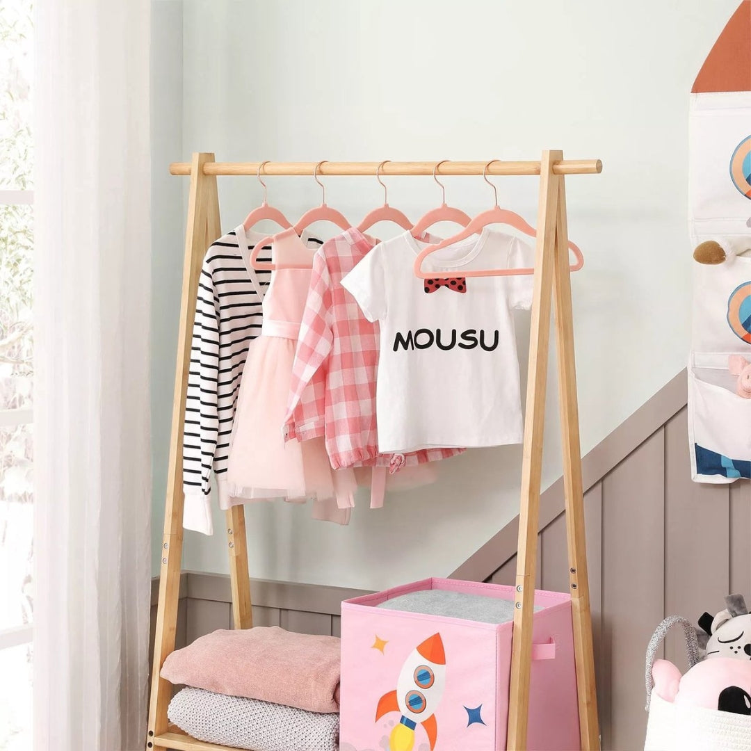 Cintre enfant adaptés aux vêtements garçons et filles