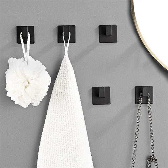 crochet porte manteau polyvalence utilise dans entree salle de bain cuisine ou chambre