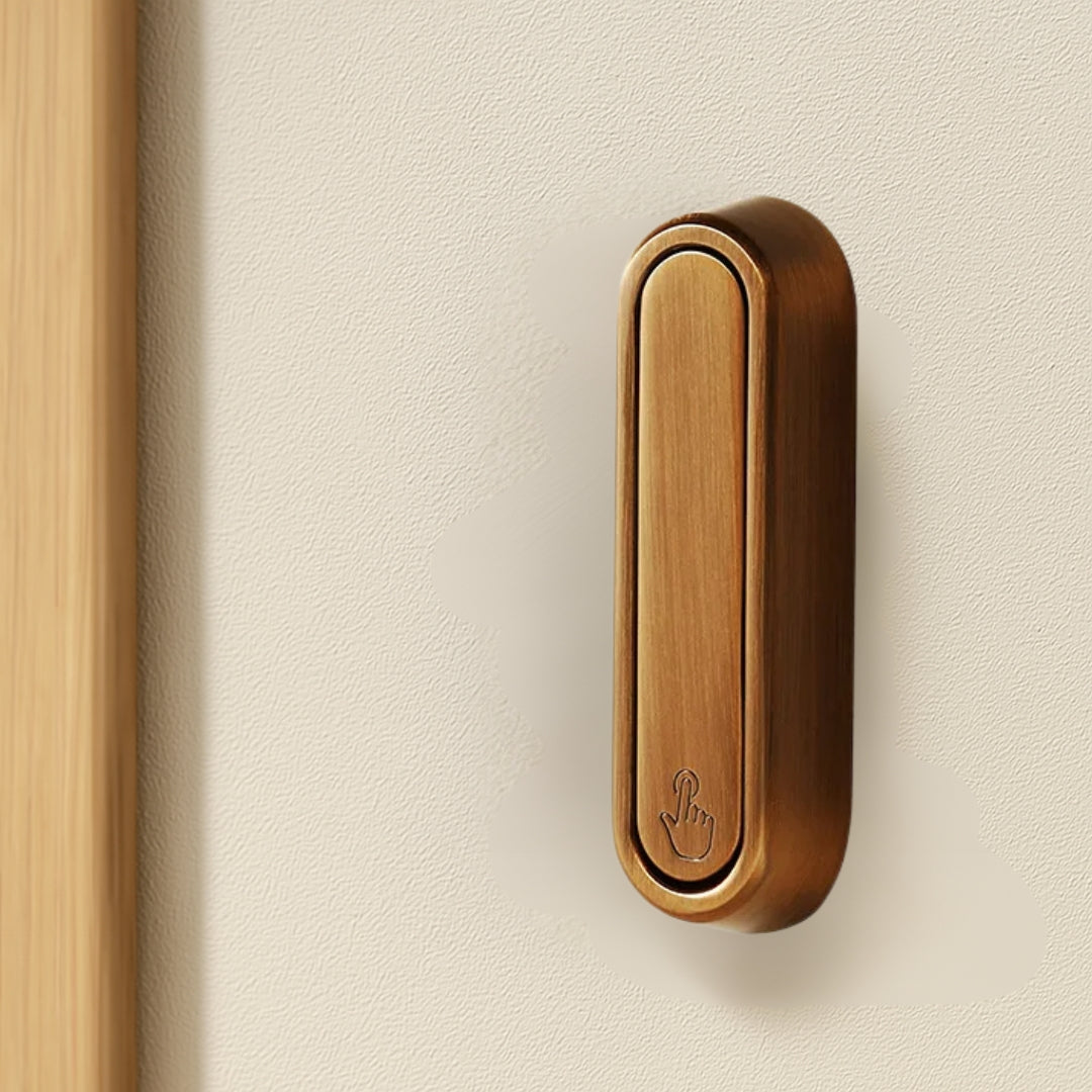 Porte manteau mural cuivré élégant, avec finition satinée, parfait pour une ambiance chaleureuse et sophistiquée.