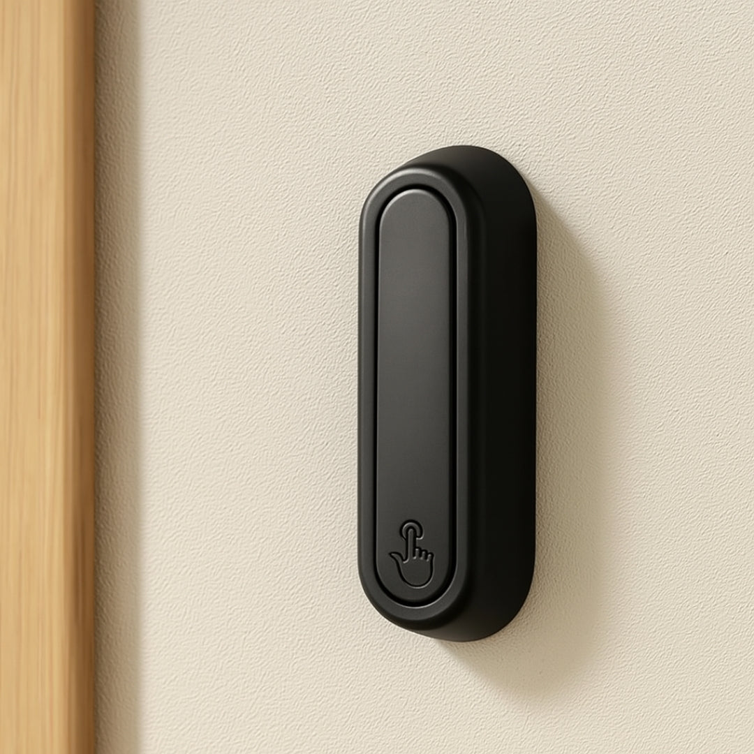 Porte manteau mural noir mat, au design épuré et moderne pour une entrée ou un couloir contemporain.