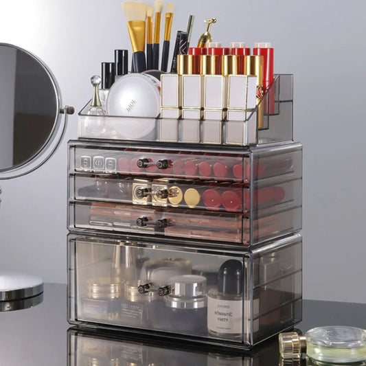 Boite rangement maquillage transparente permettant une clarté visuelle immédiate sur tous les produits de beauté.