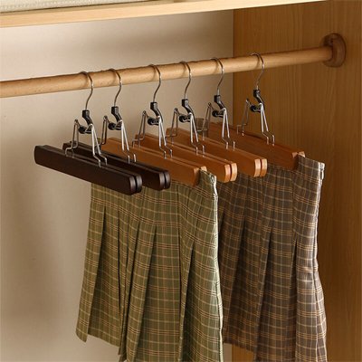 Cintre à pantalon en bois pour jupes et jeans