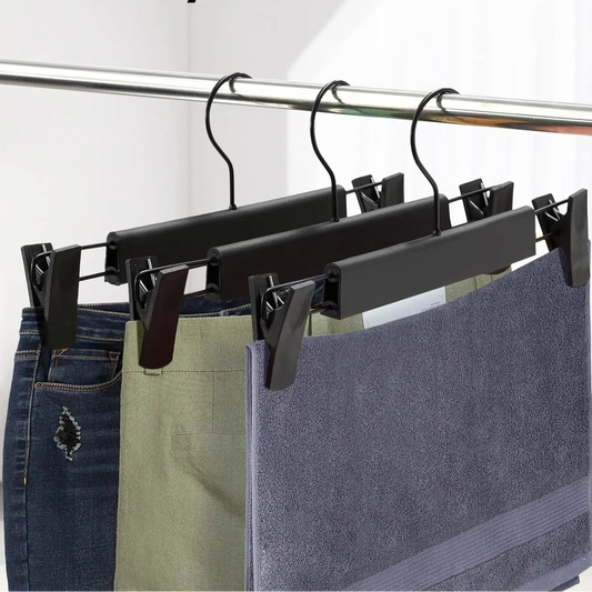 cintre-pince-plastique-avec-pinces-rangement