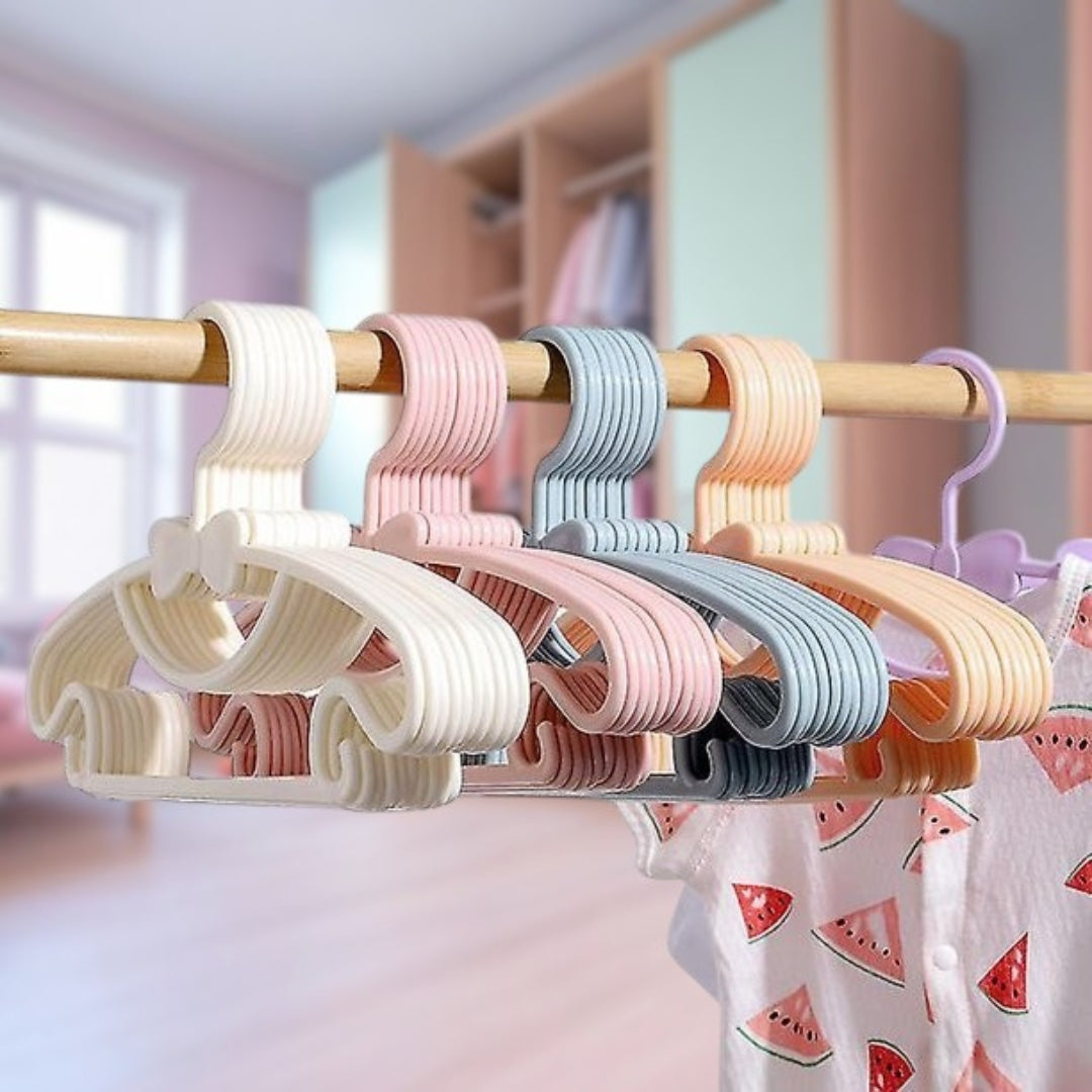 cintre-pour-bebe-multi-couleu