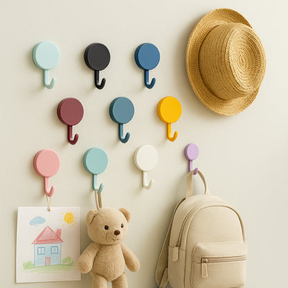 Crochets muraux multicolores pour rangement mural familial