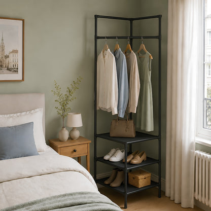 J’ai conservé la décoration, les vêtements, les chaussures et l’ambiance de la variante blanche pour obtenir un ensemble parfaitement cohérent