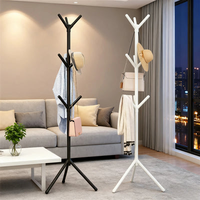 Porte manteau sur pied design au style épuré, léger et facile à déplacer, parfait pour garder un intérieur ordonné sans encombrement